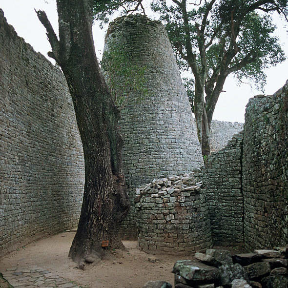 1-vic-falls-zimbabwe-tower-ariadne-van-zandbergen-590x590